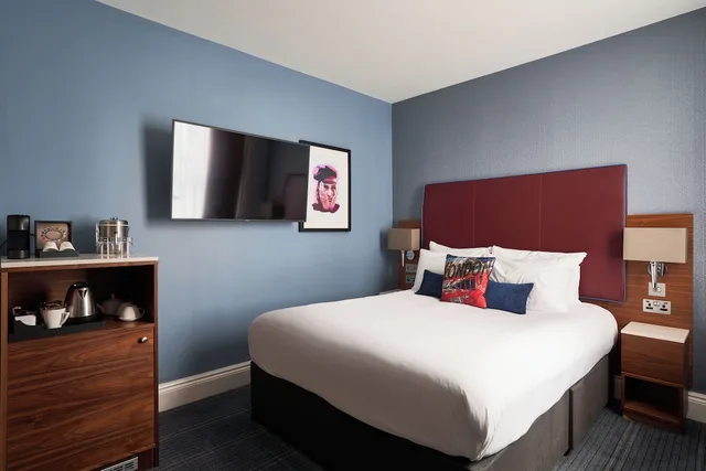 غرفة تنفيذية بسرير مزدوج مع دخول صالة النادي، The Cumberland, London 1/4