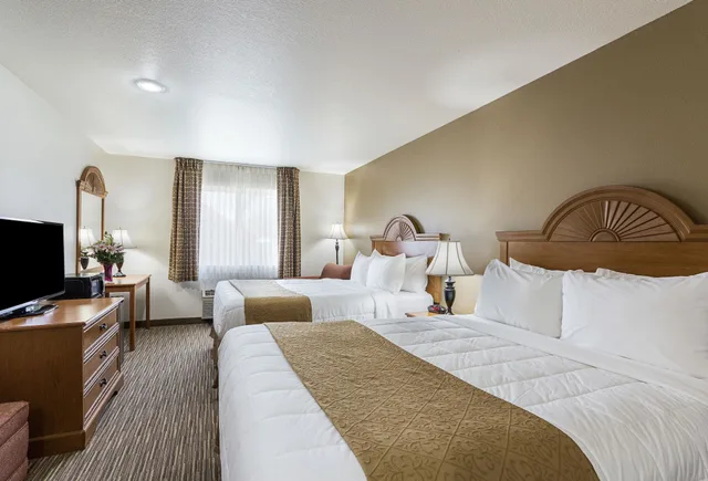 Standard, 2 Queen Beds, Econo Lodge Livingston Gateway To Yellowstone 5/8