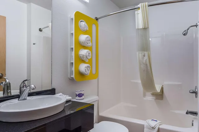 غرفة بسريرين كوين للمدخنين، Motel6 McAlester, OK 10/10
