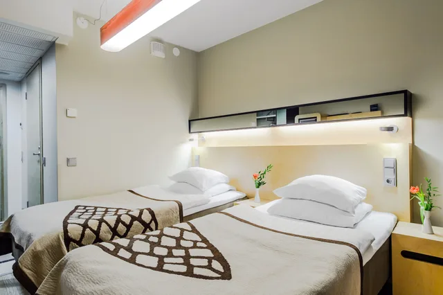 غرفة قياسية بسريرين منفصلين مع سرير إضافي، Original Sokos Hotel Tapiola Garden Espoo 4/10