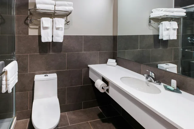 Room, 2 Queen Beds, Riverside، Ruby River Hotel 4/4