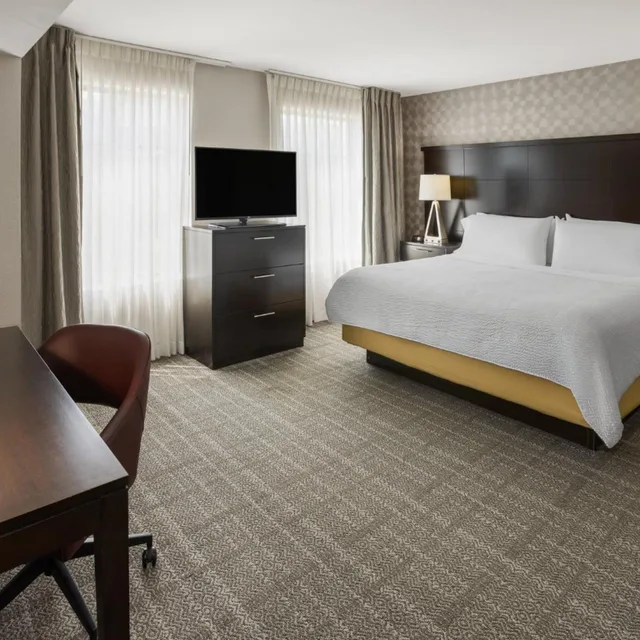 جناح بغرفة نوم واحدة مع أريكة، STAYBRIDGE SUITES MIAMISBURG 1/5