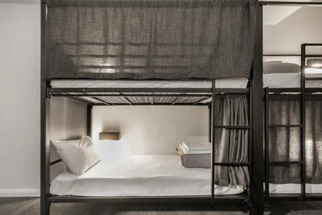سكن مشترك مختلط بأربعة أسرّة، YHA Sydney Central 1/2