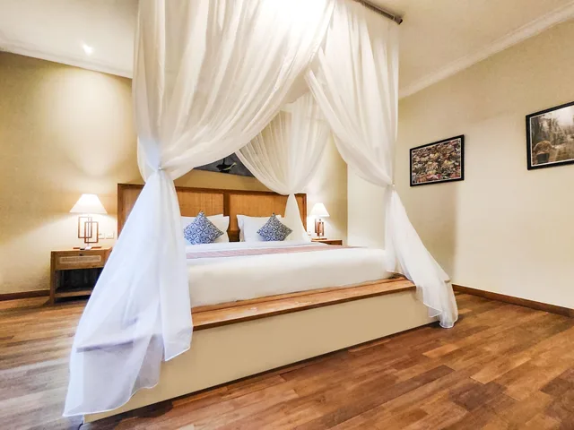 فيلا بريميير بإطلالة على المسبح بغرفتي نوم لذوي الإعاقة، Seminyak Square Hotel 7/10