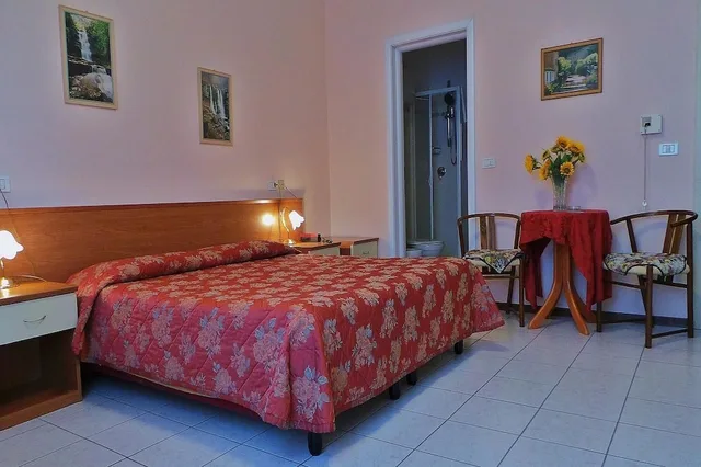 غرفة بسريرين منفصلين، Hotel Roma 3/5