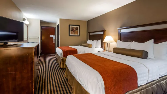 غرفة بسريرين كوين، Best Western Plus Prairie Inn 4/8