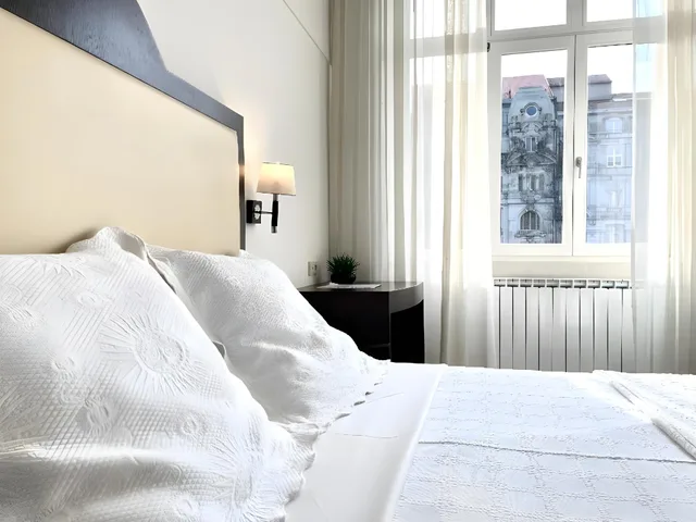 غرفة سوبيريور بسريرين مزدوجين بإطلالة على المدينة، Universal Hotel 2/2