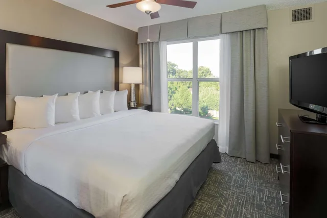2 Bedrooms, Suite, 2 Bathrooms، Homewood Suites by Hilton Southwind Hacks Cross 1/2