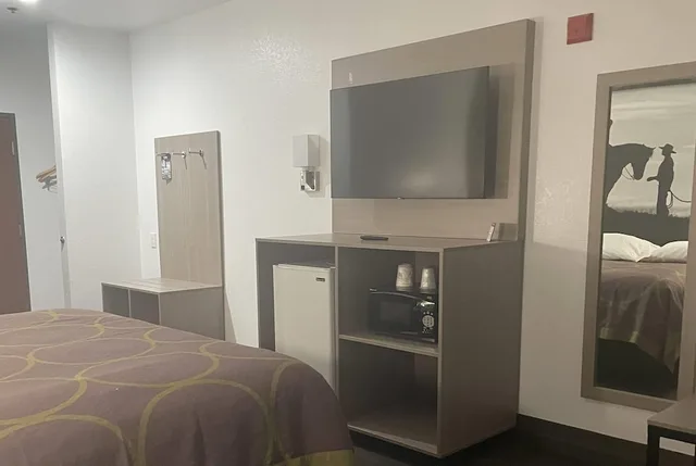 Standard, King Bed, Super 8 by Wyndham Weatherford 5/6