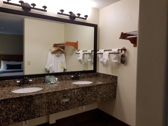 جناح بسرير كينج، Best Western Paint Pony Lodge 3/3
