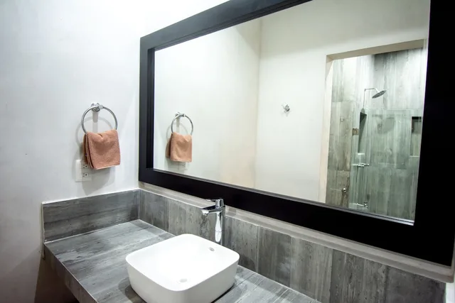 جناح سوبيريور بسرير كينج بإطلالة على المسبح مع أريكة، Hotel Casa Tortuga Tulum 10/10