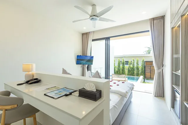 Exclusive, King Bed, Sarocha Villa 7/10