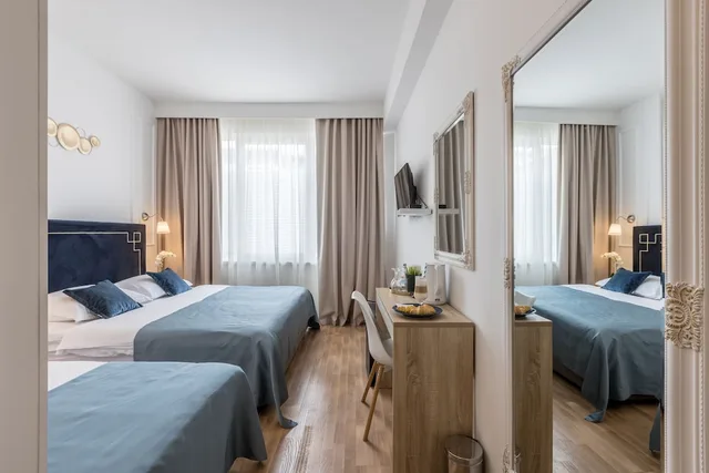 غرفة قياسية ثلاثية، Annex Building Art Hotel 3/10