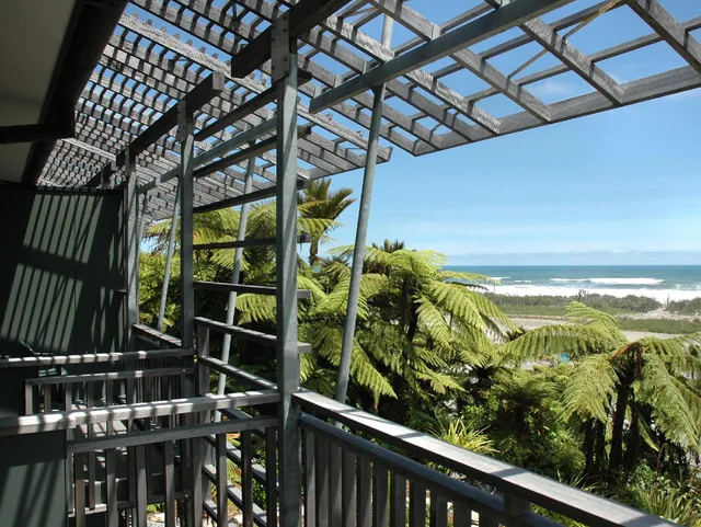 غرفة بسريرين كوين بشرفة، Scenic Hotel Punakaiki 1/1