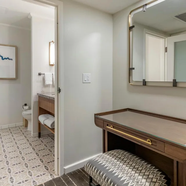 Ambassador, King Bed, River View, Balcony، Omni La Mansion Del Rio 7/7