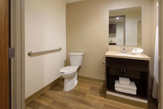 جناح بسريرين كوين، Extended Suites Queretaro Juriquilla 7/8