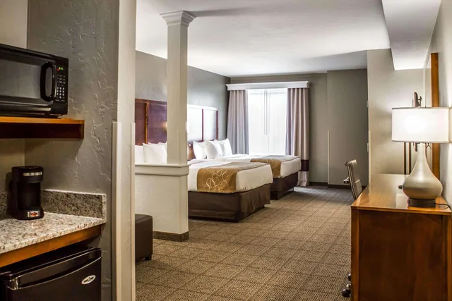 جناح بسريرين كوين لذوي الإعاقة، Comfort Suites Hartville-North Canton 2/2