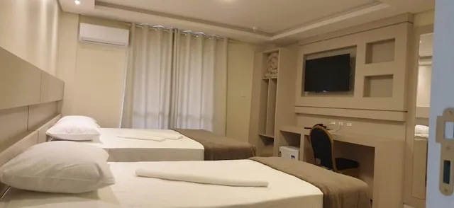 غرفة تنفيذية ثلاثية بثلاثة أسرّة، Hotel Joacaba 1/4