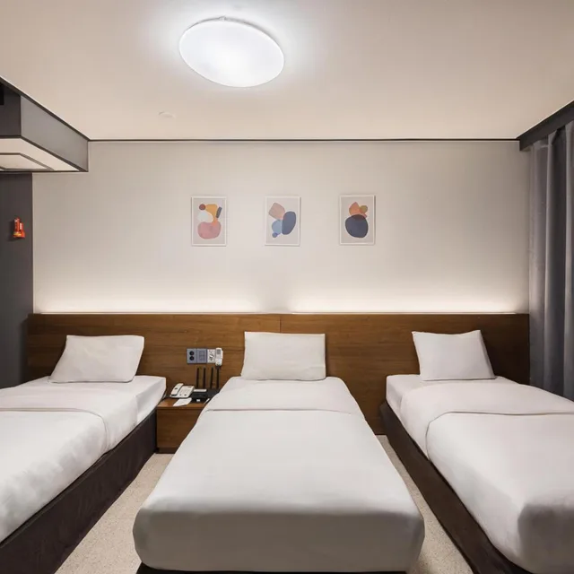 غرفة قياسية ثلاثية، Insadong Crown Hotel 1/10