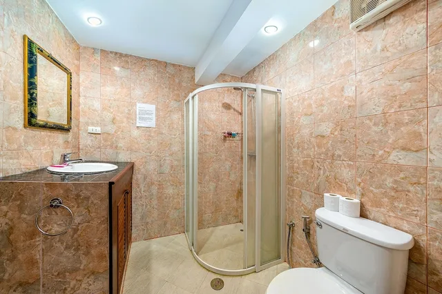4 Bedrooms, Oasis, Pool, Green, Villa, Twin Beds, 2 King Beds, Queen Bed, Chaweng Lakeview Residence 4/7