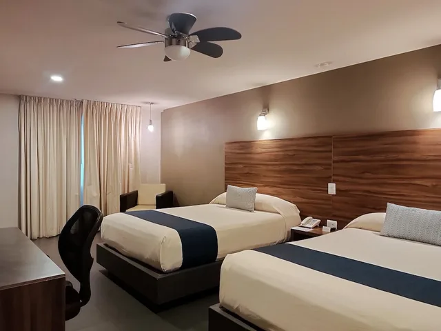 Superior, 2 Double Beds, Hotel Panamerican 4/4