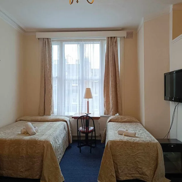 غرفة عائلية، Saint Simeon 5/10