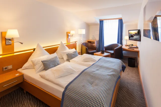 غرفة بسرير مزدوج بإطلالة على البحر، Hotel Bernstein 1/4