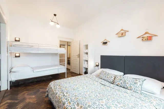 2 Bedrooms, Connecting, Apartment, 2 Bunk Beds, 3 Beds, Hybernska Apartments 7/10