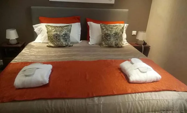 جناح جونيور، VILLA LA TOUR 3/3
