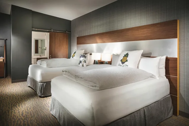 Z, Suite, 2 Queen Beds، Hotel Z - Gaslamp San Diego 1/2