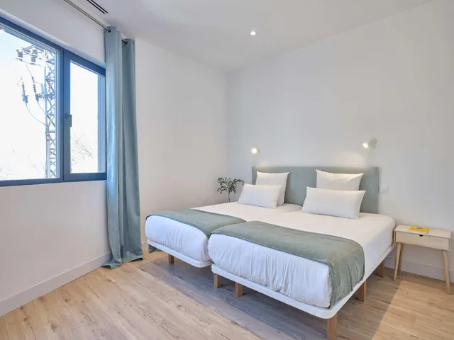 غرفة ديلوكس بسرير مزدوج، Paseo Suites Hotel 2/3