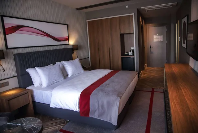 غرفة سوبيريور بسرير كينج للمدخنين، Ramada by Wyndham Erzurum 1/2