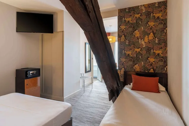 غرفة سوبيريور بسرير كوين وسرير فردي بإطلالة على الحديقة، Best Western De Diane 2/4