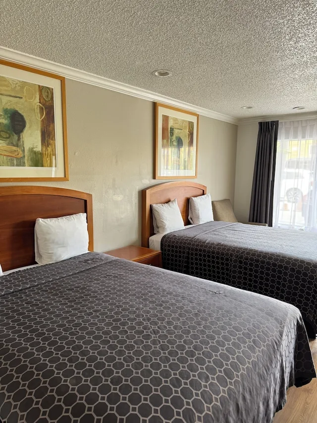غرفة قياسية بسريرين كوين، National Inn Garden Grove 4/10