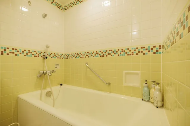 غرفة قياسية بسريرين منفصلين في الطابق العلوي، Hotel Monterey Sendai 2/2