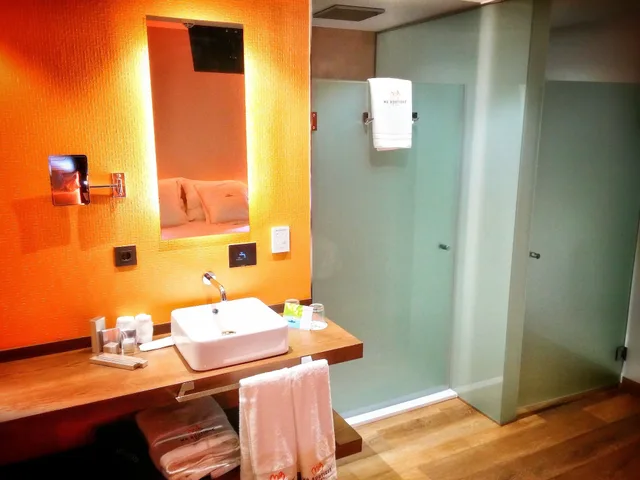 غرفة ديلوكس بسرير كينج بشرفة، MB BOUTIQUE HOTEL 3/4