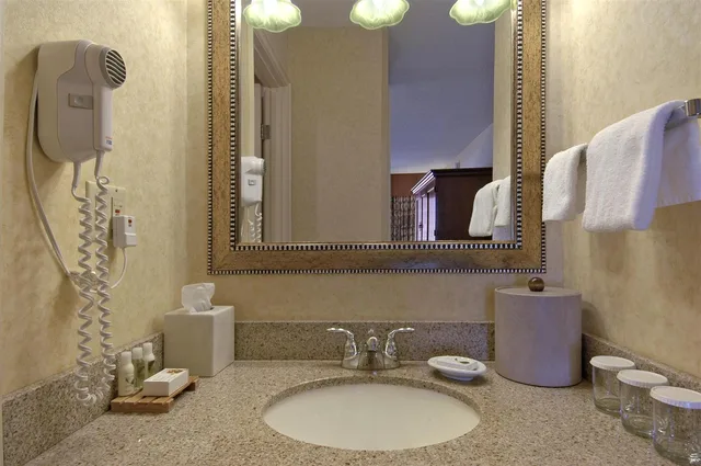 غرفة بسرير كينج، Red Lion Hotel Pendleton 4/4
