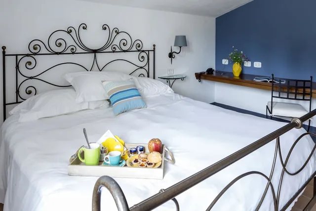 Apartment, King and Queen Bed, Relais Regina Giovanna 2/4