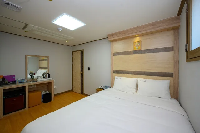 غرفة ديلوكس بسرير كوين، Daeyoung Hotel Seoul 1/8