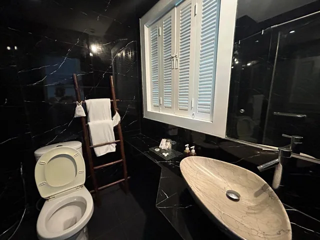 Double Bed, BENYADA LODGE 8/10