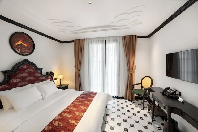 Deluxe, King Bed, City View, Balcony, C'Lau Hotel Ninh Binh - A Gem Nestled in Ancient Quarter 1/10