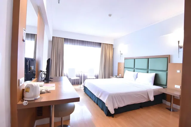 غرفة قياسية بسرير مزدوج، MAYFLOWER GRANDE HOTEL HAT YAI 3/4