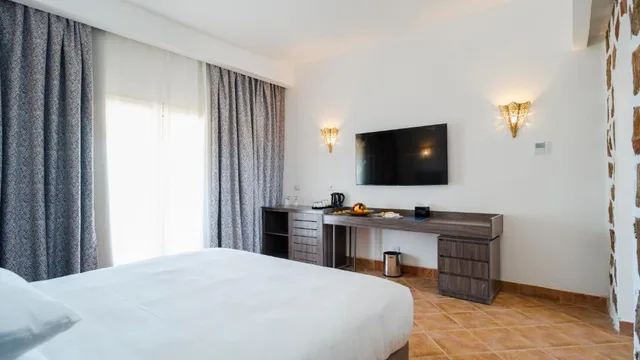 غرفة ديلوكس بسرير مزدوج أو سريرين منفصلين بإطلالة على الحديقة، Pickalbatros Portofino Villaggio Resort 2/6