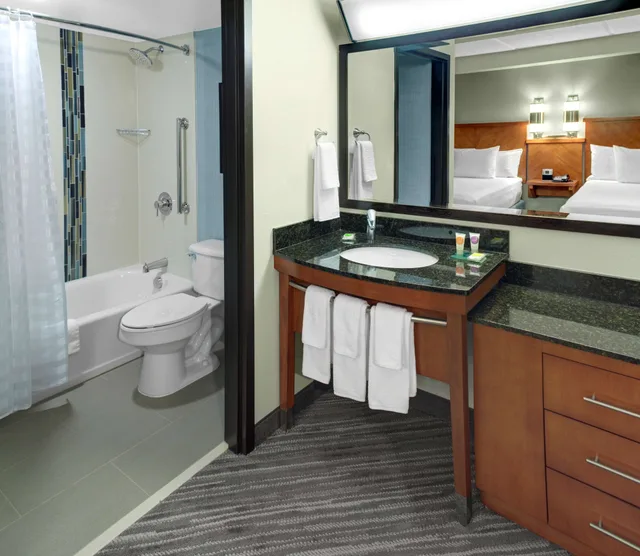 Specialty, Multiple Beds, Sofa، Hyatt Place Atlanta/Alpharetta/Windward Parkway 8/9