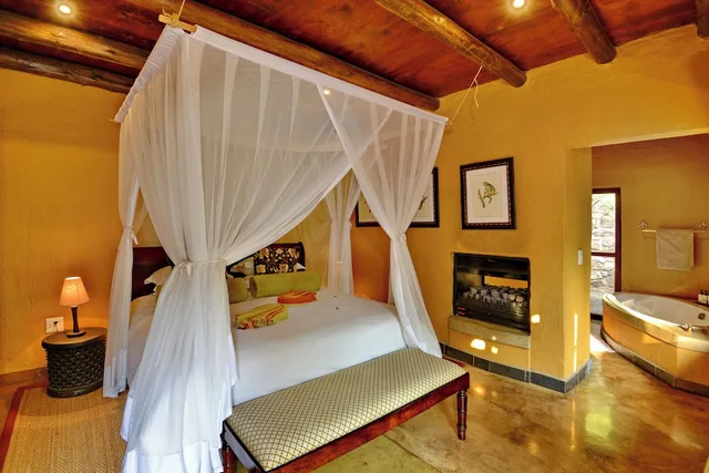 فيلا فاخرة بسرير كينج وسريرين فرديين بـ3 غرف نوم، Motswiri Private Safari Lodge 1/4