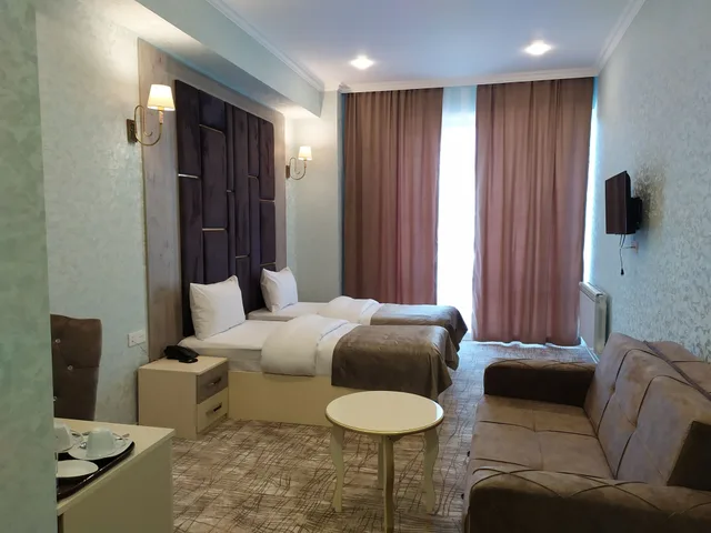 غرفة سوبيريور ثلاثية بسريرين منفصلين بإطلالة على المدينة بغرفة نوم واحدة، The Clocktower Hotel 10/10