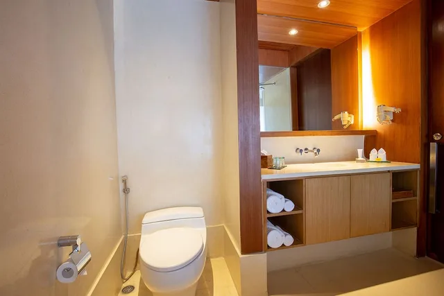 جناح بريميير بإطلالة على المسبح بشرفة بغرفتي نوم، The Haven Bali Seminyak 7/8