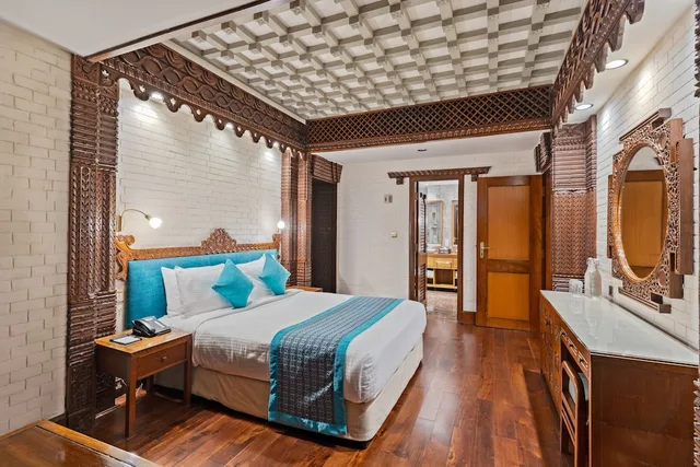 Presidential, Newari, Suite, King Bed, Hotel Yak & Yeti 4/10