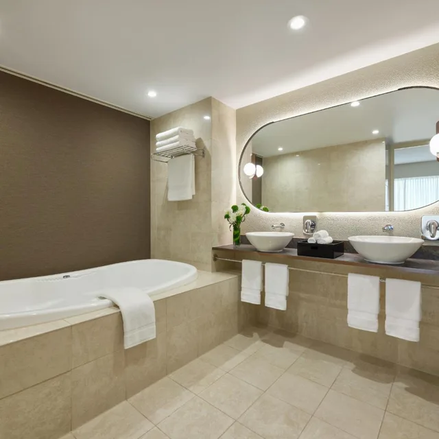 جناح بجاكوزي، Parkroyal Melbourne Airport 3/3