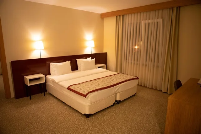 جناح بشرفة، Trakya City Hotel 6/10